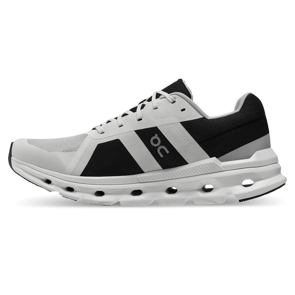 On MEN'S CLOUDRUNNER 3 Glacier | Black